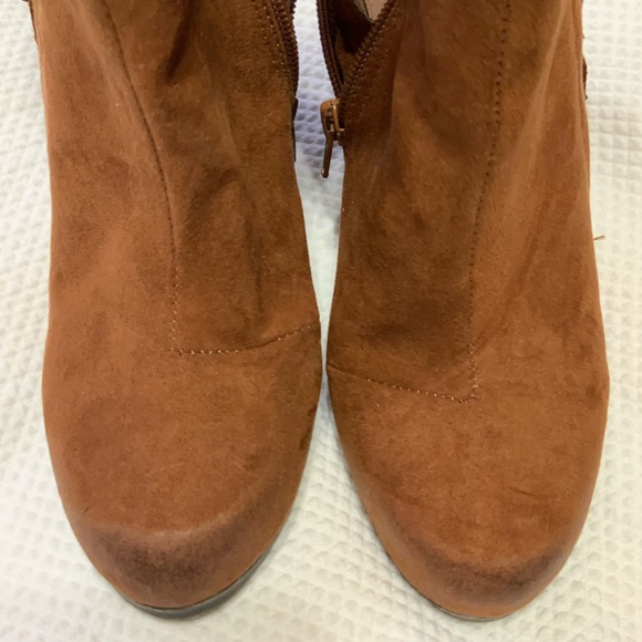 Cute ankle boots with side fringe - Picture 5 of 7